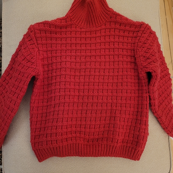 H&M sweater - Picture 2 of 2